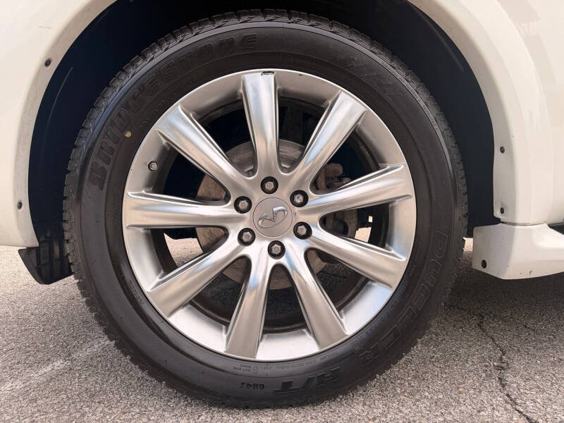 2014 Infiniti QX80