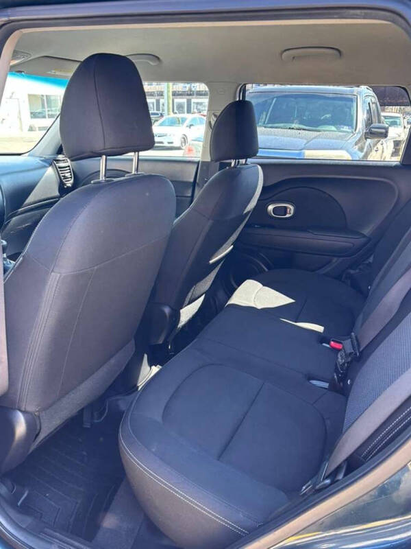 2017 Kia Soul +
