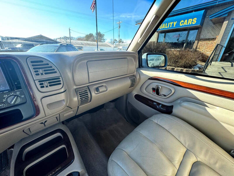 2000 Cadillac Escalade