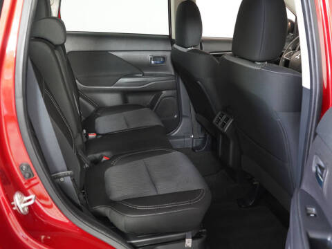2020 Mitsubishi Outlander ES