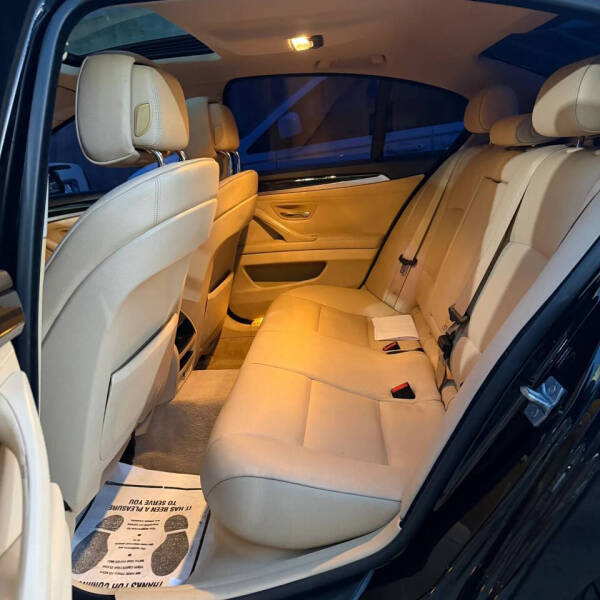 2013 BMW 5 Series 528i