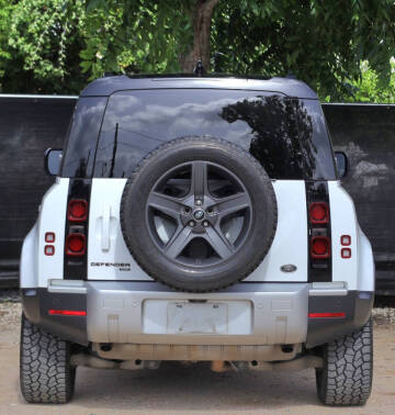 2021 Land Rover Defender 110 SE