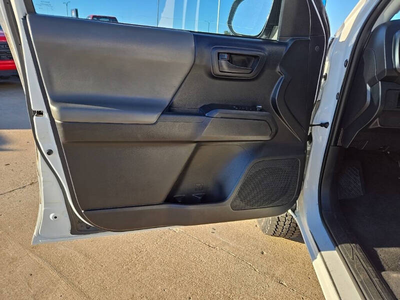 2018 Toyota Tacoma SR