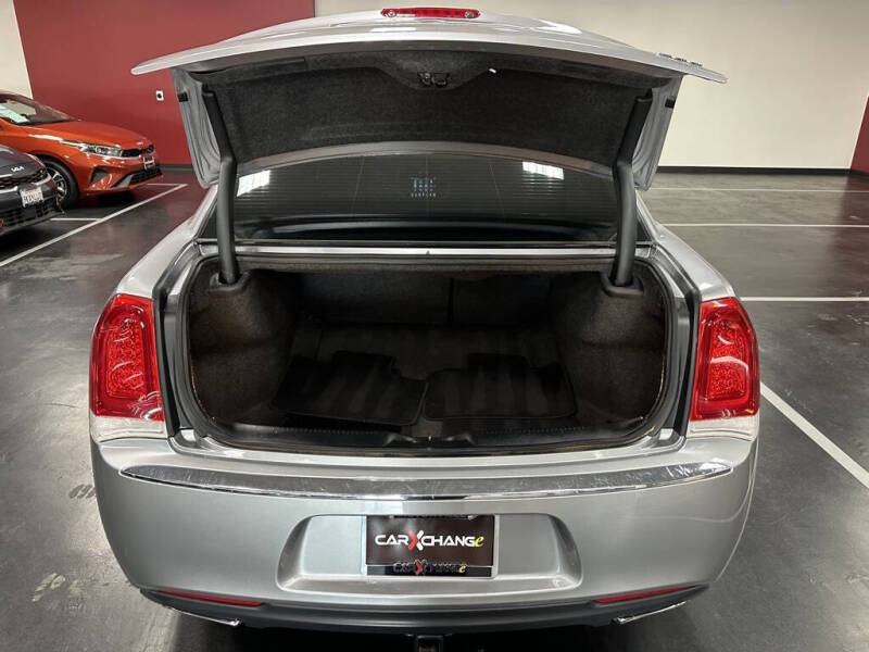 2018 Chrysler 300 Touring