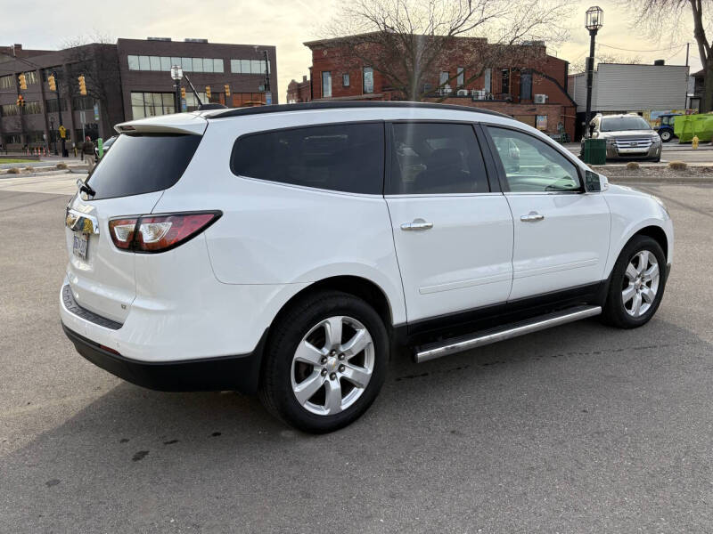 2017 Chevrolet Traverse LT