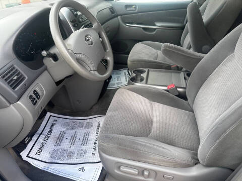 2006 Toyota Sienna LE 7 Passenger