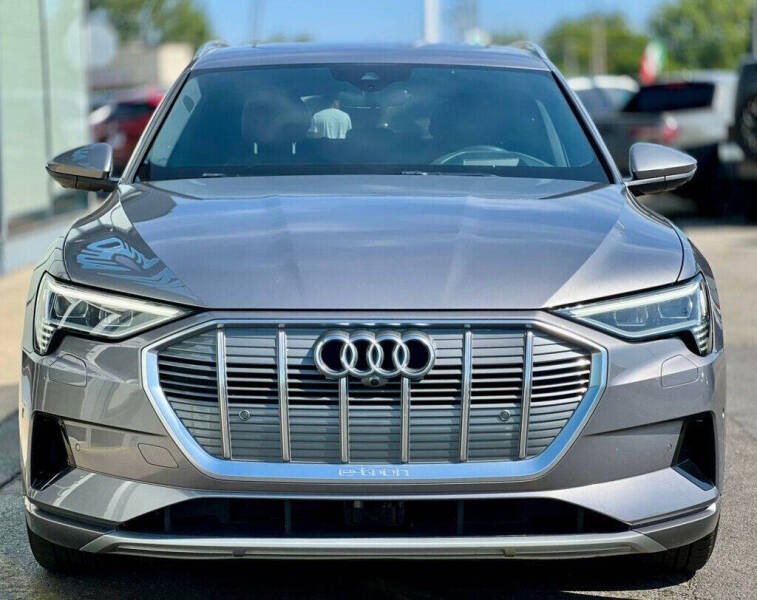 2019 Audi e-tron quattro Prestige