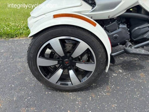 2017 Can-Am SPYDER F3-T SE6