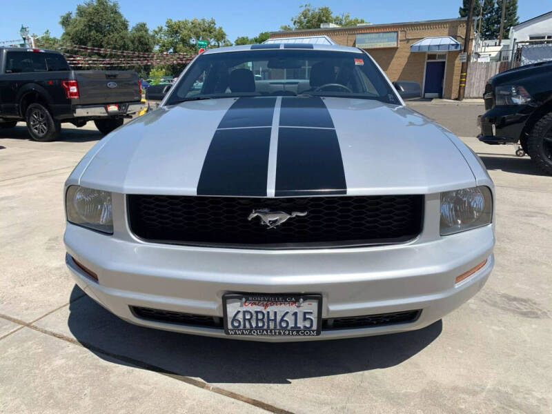 2006 Ford Mustang V6 Deluxe