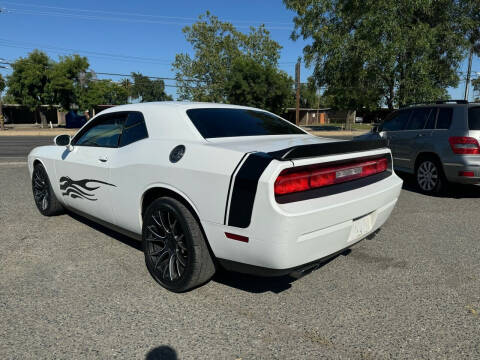 2013 Dodge Challenger SXT