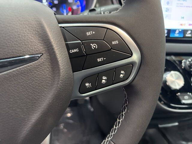 2026 Chrysler Voyager LX
