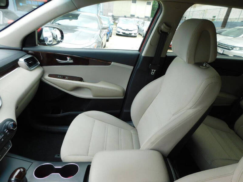 2016 Kia Sorento LX