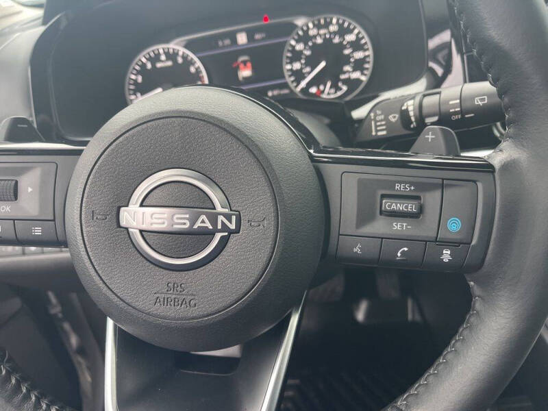 2023 Nissan Pathfinder SL