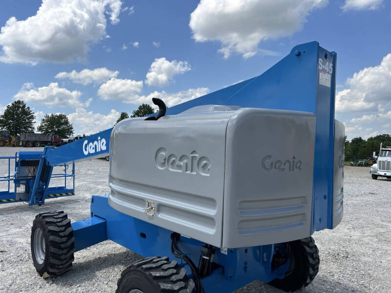 2016 Genie 45' Manlift