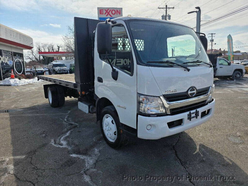 2019 Hino 195