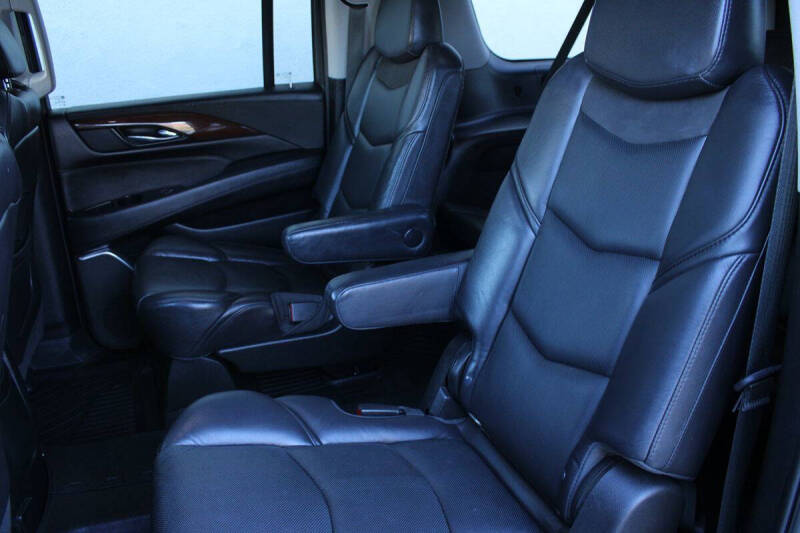 2018 Cadillac Escalade ESV Premium Luxury