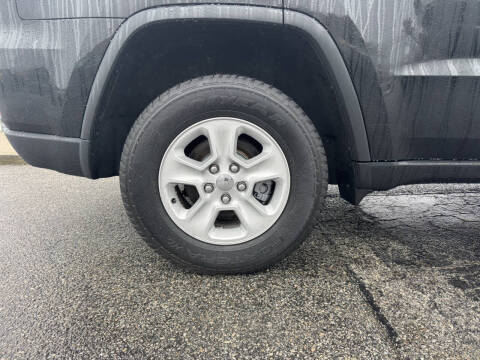 2017 Jeep Grand Cherokee Laredo E