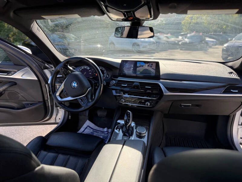 2018 BMW 5 Series 530i