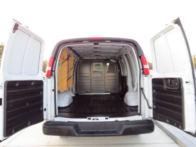 2025 Chevrolet Express 2500