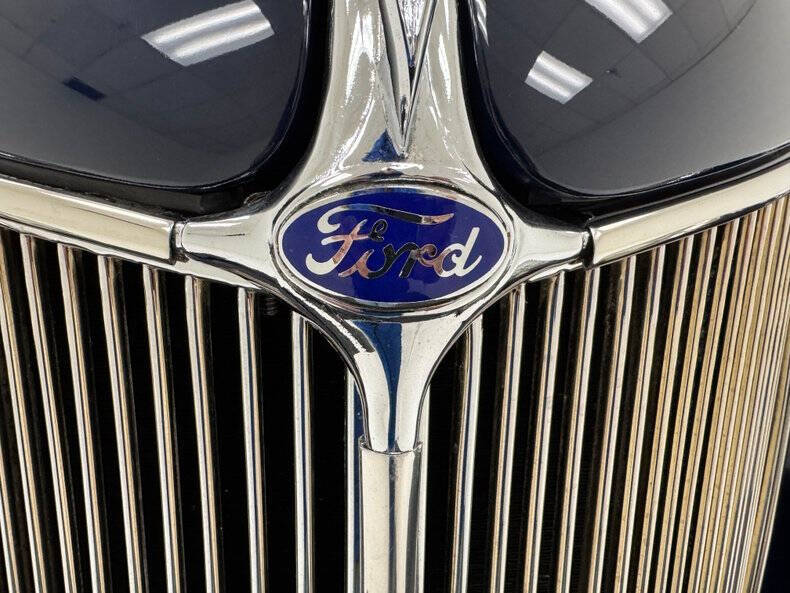 1936 Ford Crown Victoria