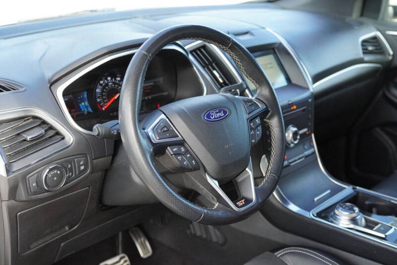 2019 Ford Edge ST