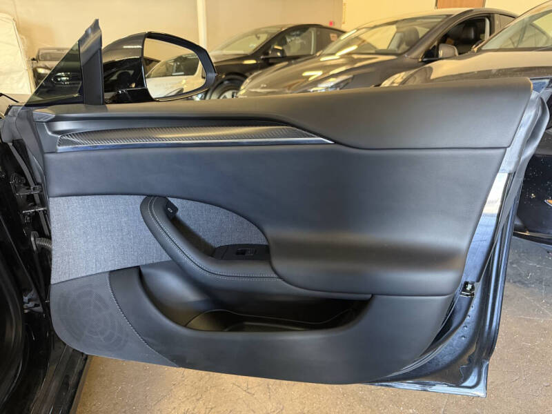 2022 Tesla Model S Plaid