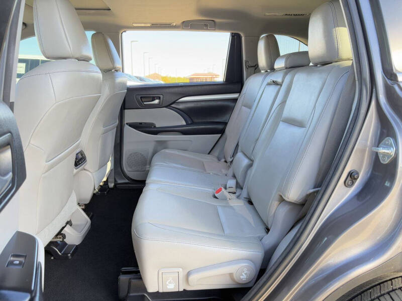 2017 Toyota Highlander XLE