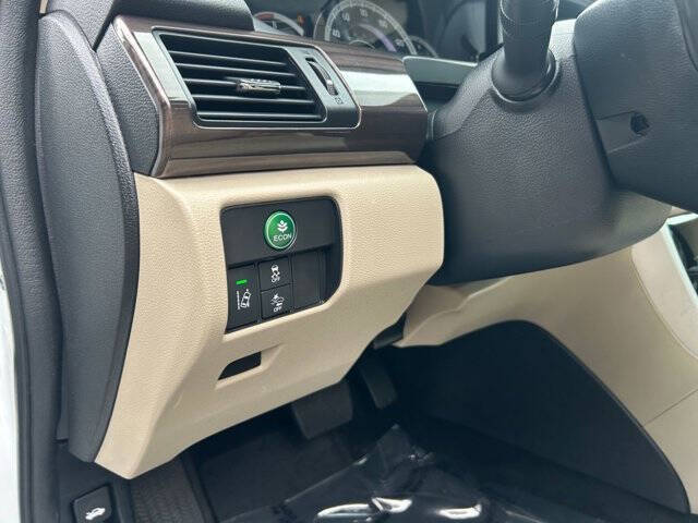 2017 Honda Accord EX-L V6 w/Navi w/Honda Sensing