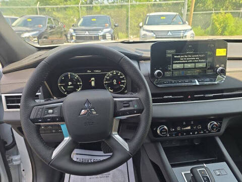 2025 Mitsubishi Outlander PHEV SEL