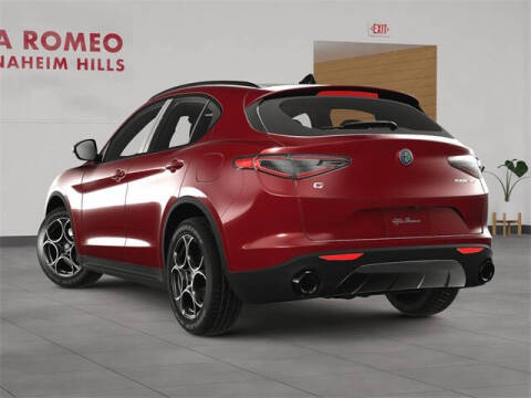 2025 Alfa Romeo Stelvio Intensa