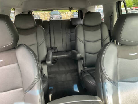 2017 Cadillac Escalade Luxury