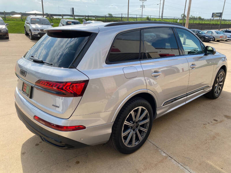 2022 Audi Q7 quattro Premium Plus 45 TFSI