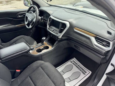 2017 GMC Acadia SLE-2