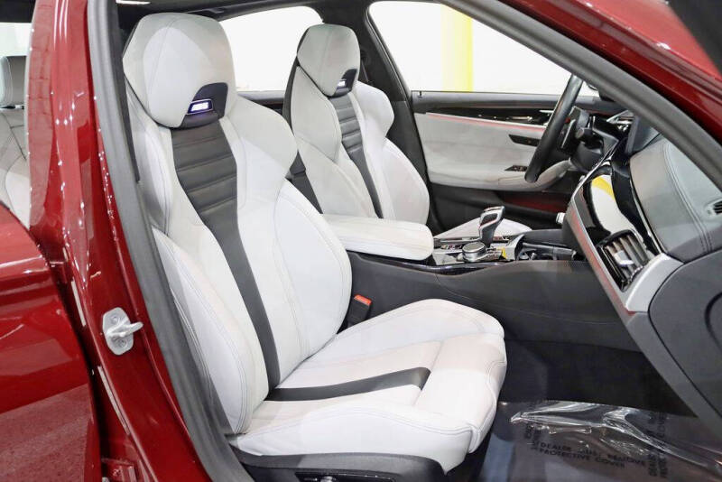 2023 BMW M5