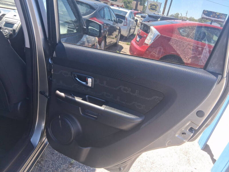 2013 Kia Soul +