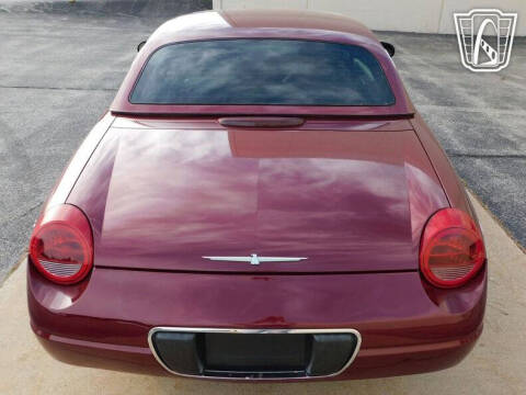 2004 Ford Thunderbird Deluxe
