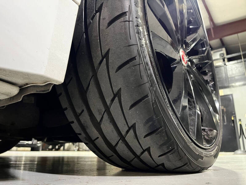 2016 Jaguar F-TYPE R