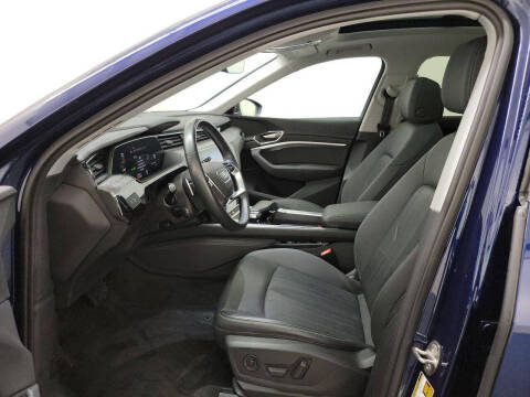 2021 Audi e-tron quattro Premium