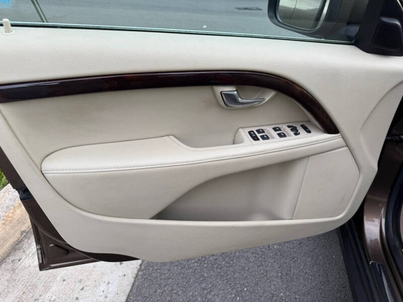 2013 Volvo XC70 3.2 Premier Plus