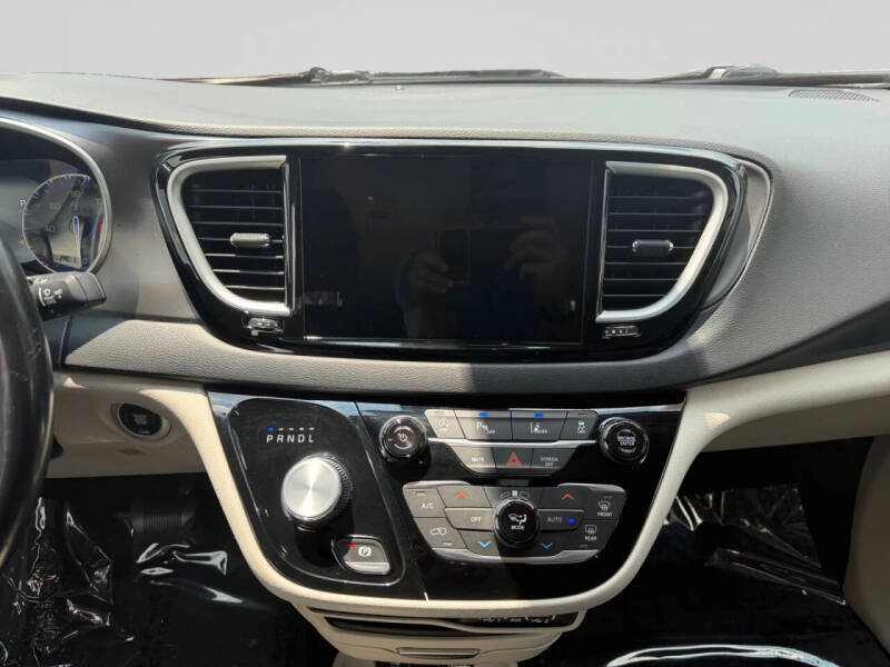 2021 Chrysler Pacifica Touring L
