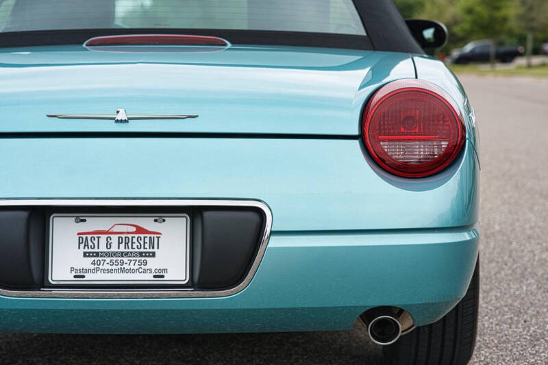 2002 Ford Thunderbird Deluxe