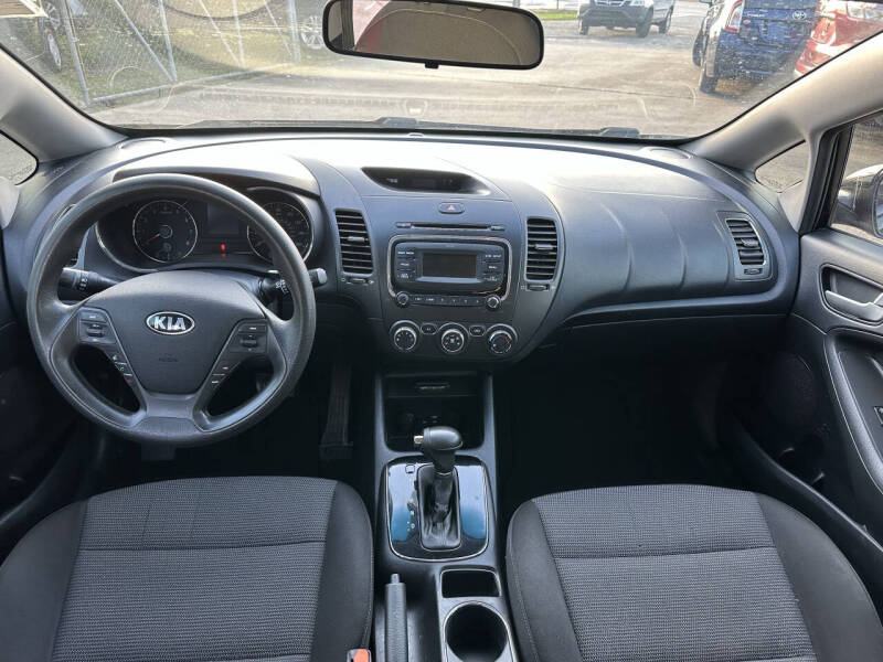 2017 Kia Forte5 LX