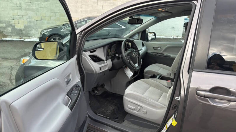 2017 Toyota Sienna