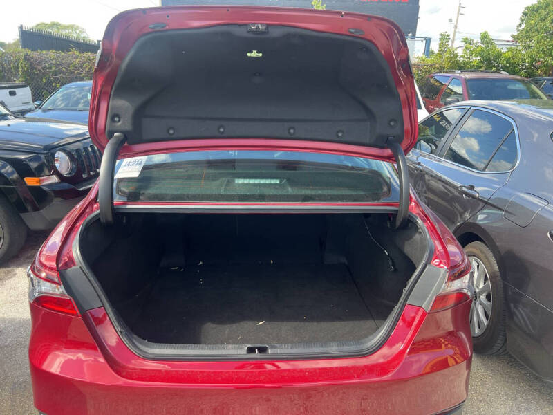 2022 Toyota Camry LE