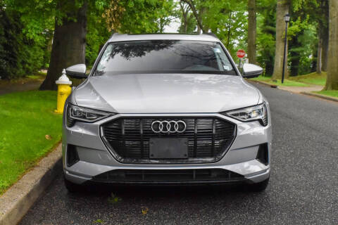 2021 Audi e-tron quattro Premium Plus