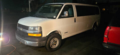 2004 Chevrolet Express 3500 LS