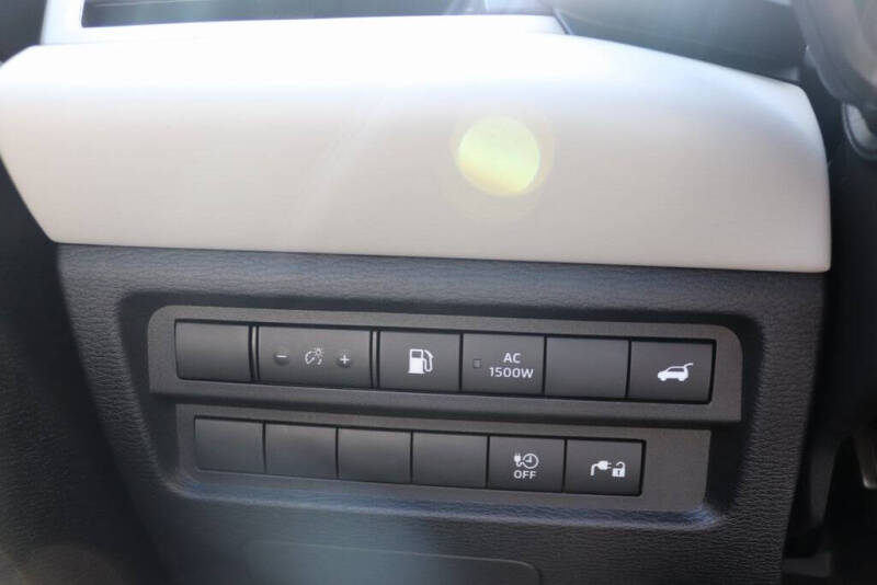 2025 Mitsubishi Outlander PHEV SEL