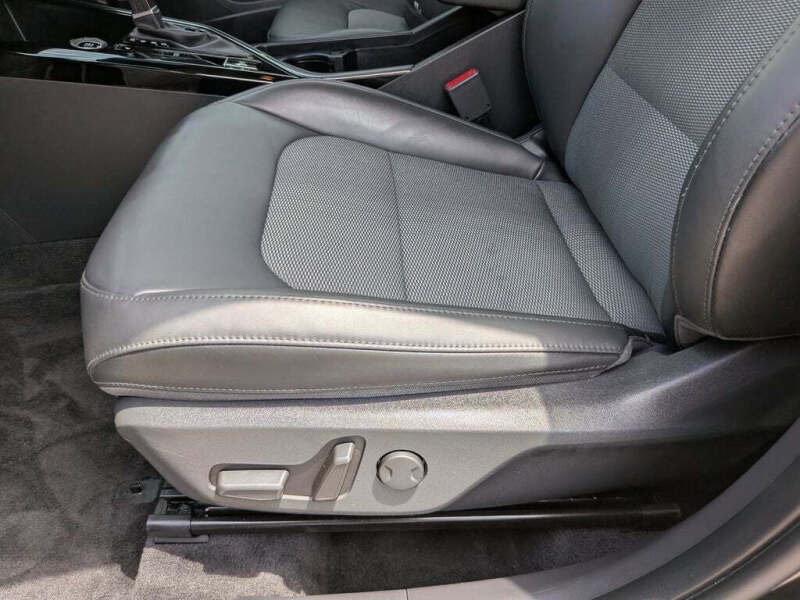 2024 Kia Niro EX