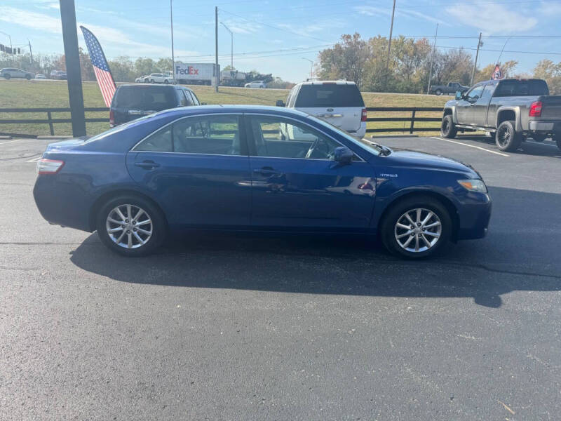 2011 Toyota Camry Hybrid for sale at J & B Auto Mart in Frankfort KY