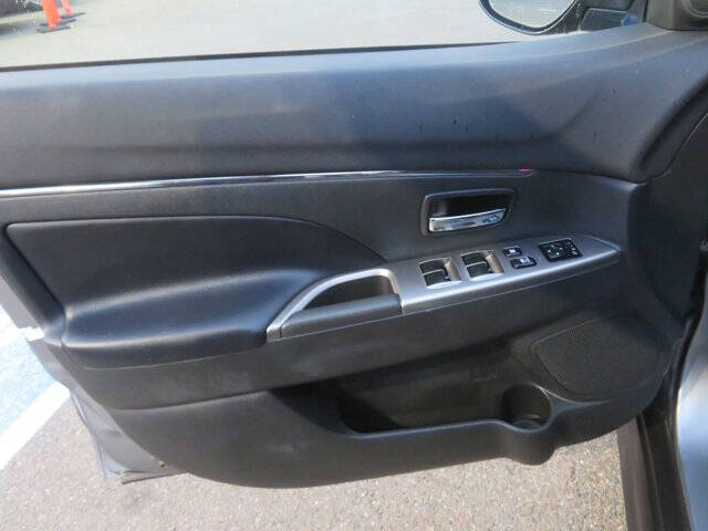 2023 Mitsubishi Outlander Sport SE